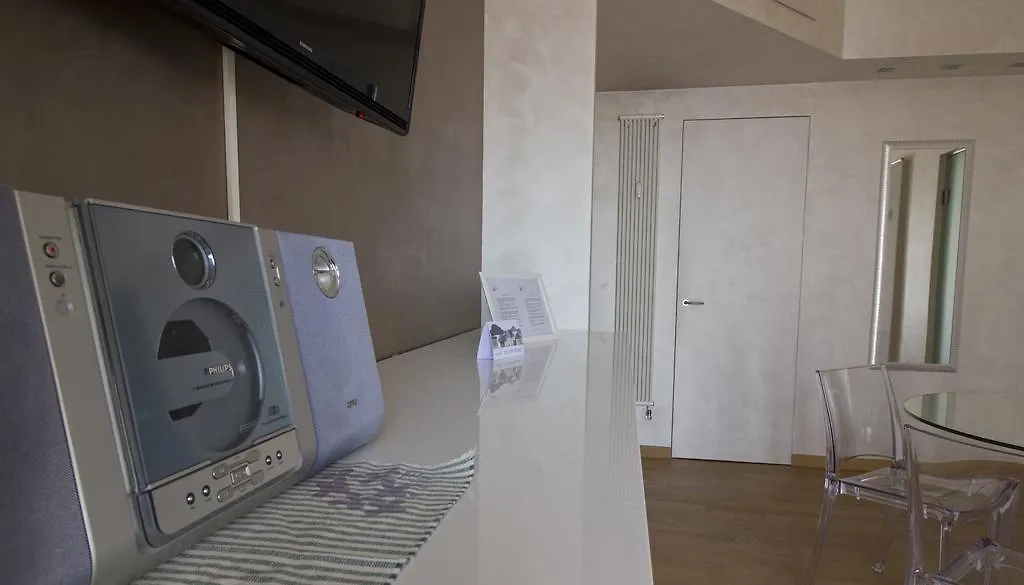 Italianway-Ronchi Apartment Milan 0*,